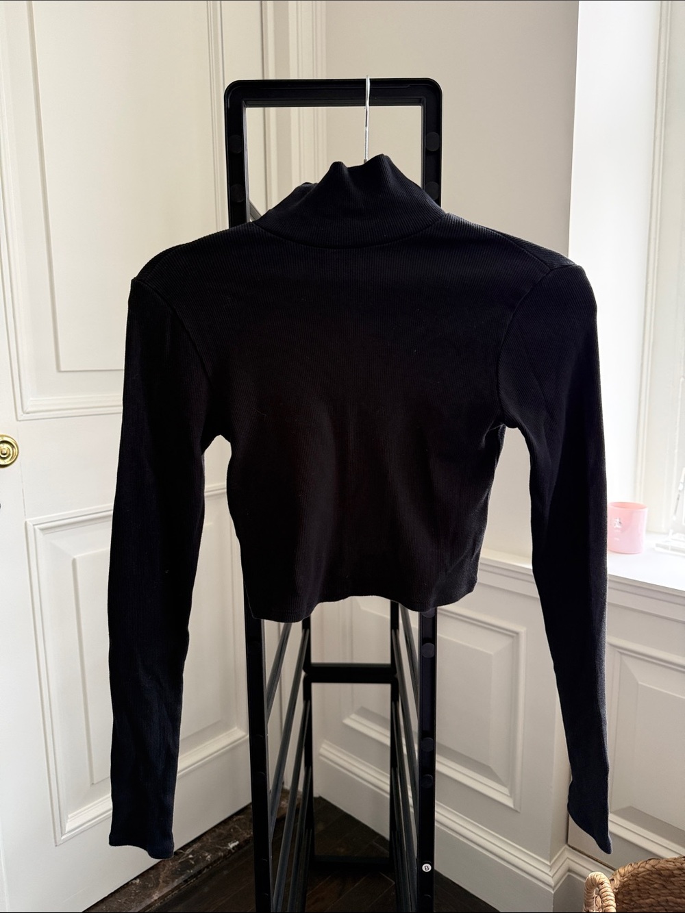 Reformation Black Cropped Long-Sleeve Turtleneck